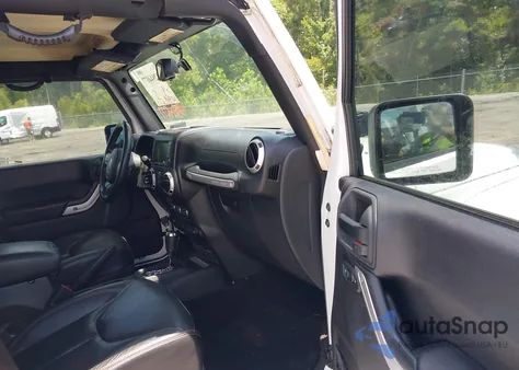 2016 Jeep Wrangler Unlimited Sahara из США, поврежденный, VIN 1C4HJWEG7GL107905